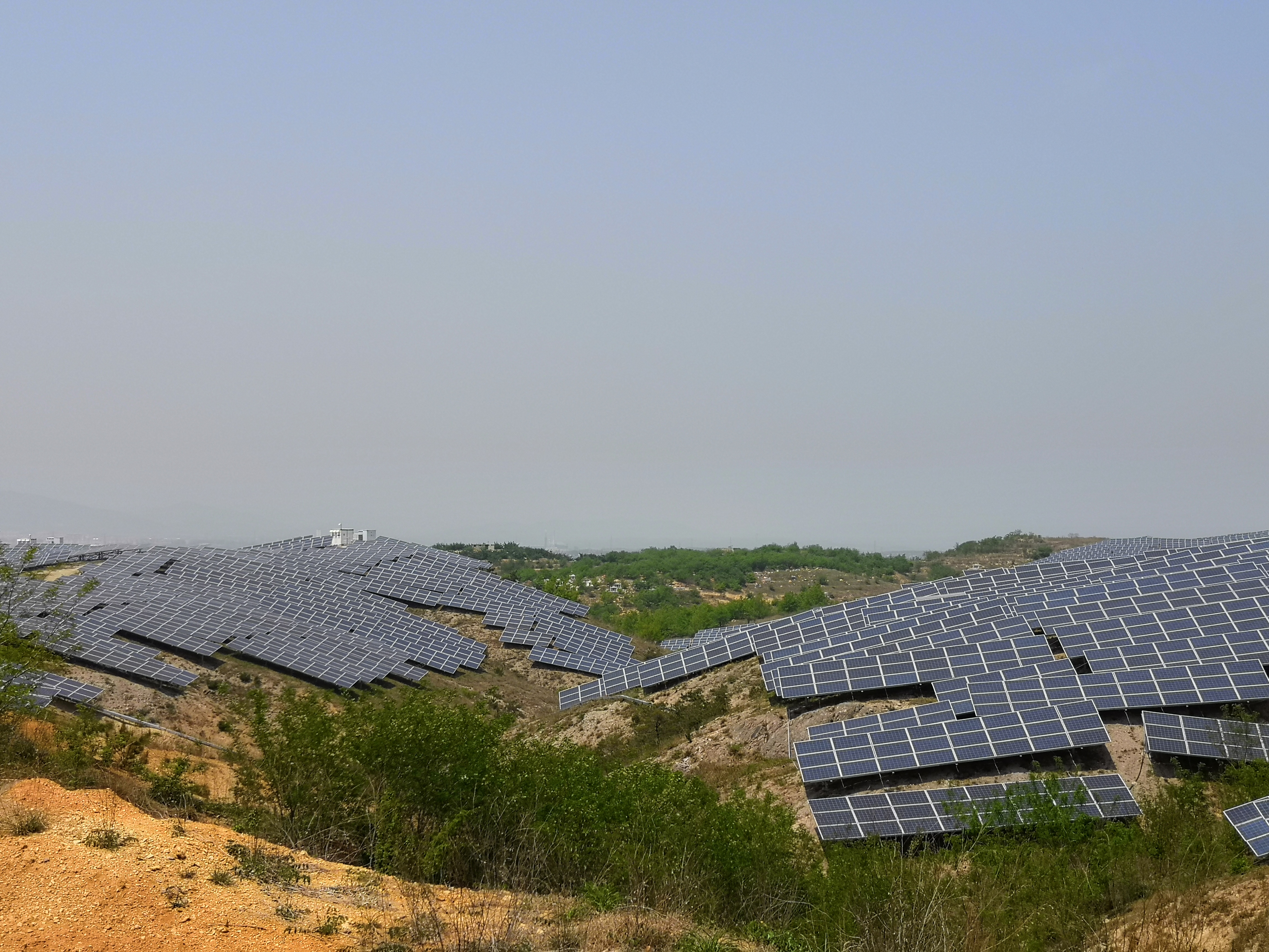 Paano mabisang mapataas ang power generation ng solar power plants?